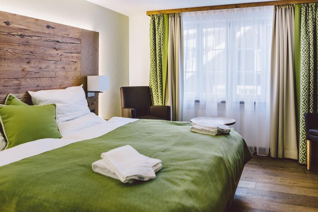 Hotel & Restaurant Zum Schwarzen Baeren Andermatt Zewnętrze zdjęcie