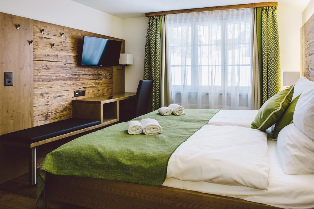 Hotel & Restaurant Zum Schwarzen Baeren Andermatt Zewnętrze zdjęcie