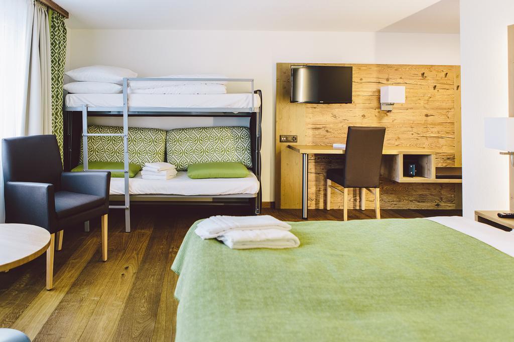 Hotel & Restaurant Zum Schwarzen Baeren Andermatt Zewnętrze zdjęcie
