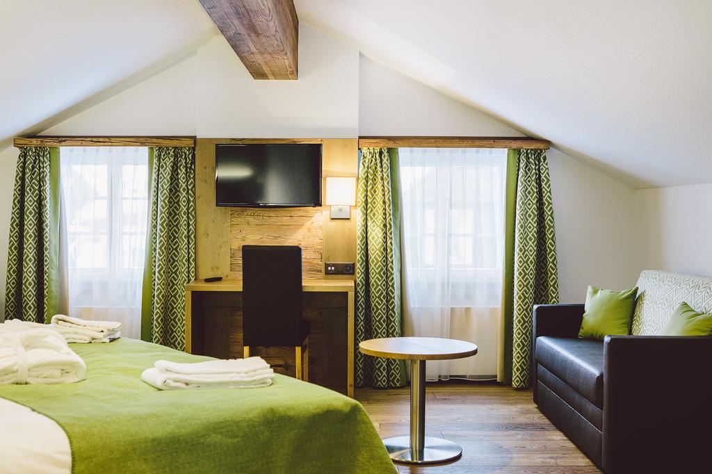 Hotel & Restaurant Zum Schwarzen Baeren Andermatt Zewnętrze zdjęcie